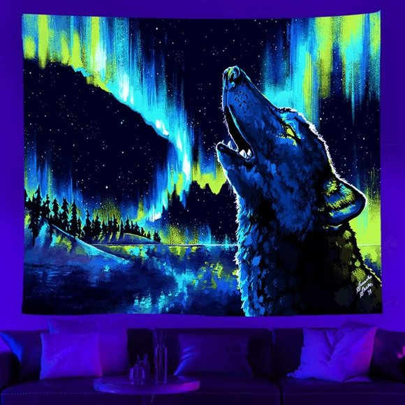 Black Light Wolf Howling Big Wall Animal Tapestry Blacklight Art Wolves Howl New - Picture 2 of 7